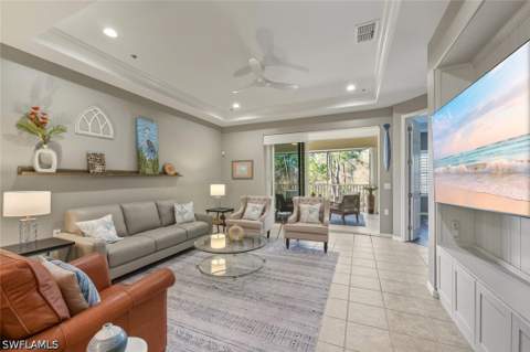4833 Hampshire Ct 302, Naples FL - photo 17 of 38