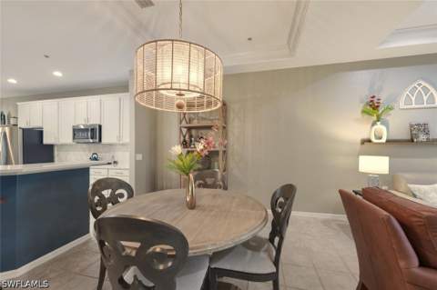 4833 Hampshire Ct 302, Naples FL - photo 18 of 38