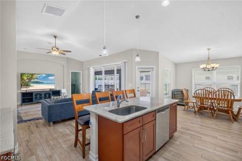 2115 SW 30th Ter, Cape Coral FL - photo 11 of 33