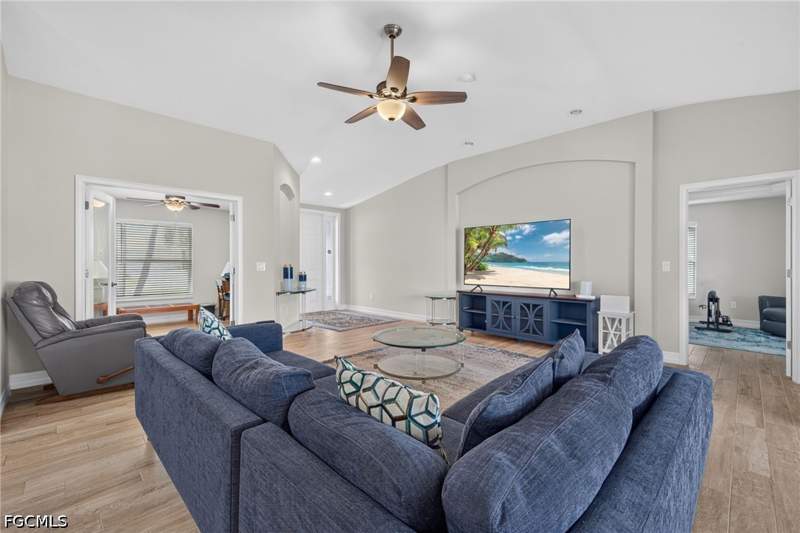 3 bedroom SingleFamilyResidence at 2115 SW 30th Ter, Cape Coral, Cape Coral — photo 3