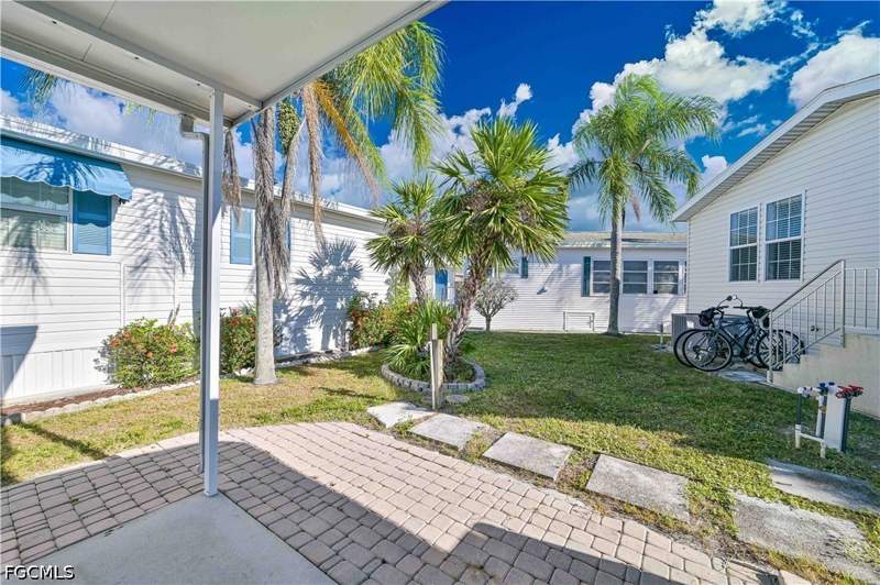 1 bedroom ManufacturedHome at 4751 Liberty Ln W, Riverwoods Plantation, Estero — photo 4