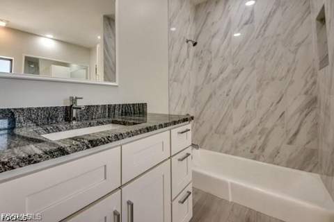 711 SE 33rd Ter, Cape Coral FL - photo 10 of 18