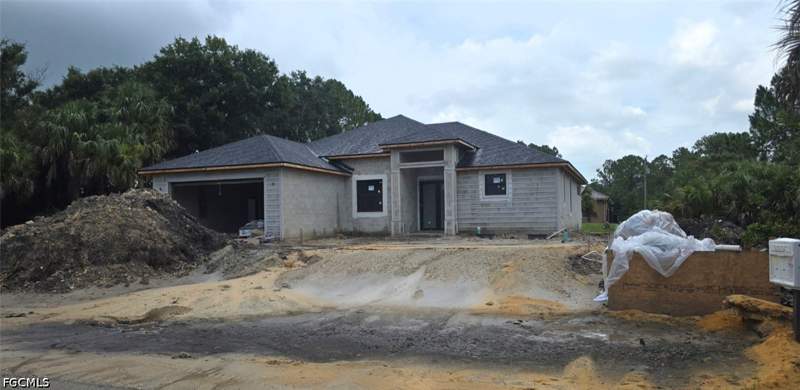 4 bedroom SingleFamilyResidence at 187 Victoria Ave S, Lehigh Acres, Lehigh Acres — photo 2