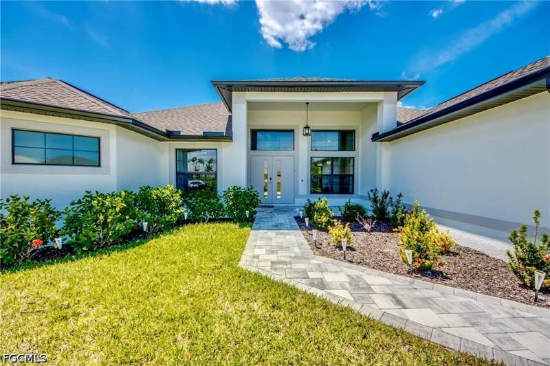 4 bedroom SingleFamilyResidence at 2104 SW 28th Ln, Cape Coral, Cape Coral — photo 2