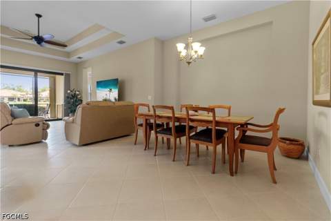 9292 Isla Bella Cir, Bonita Springs FL - photo 13 of 50