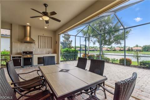 9292 Isla Bella Cir, Bonita Springs FL - photo 17 of 50
