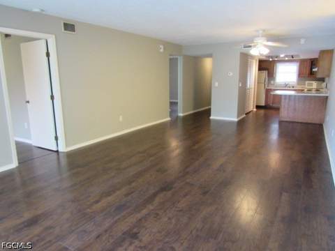 10022 Oxfordshire Ln 201, Fort Myers FL - photo 6 of 16