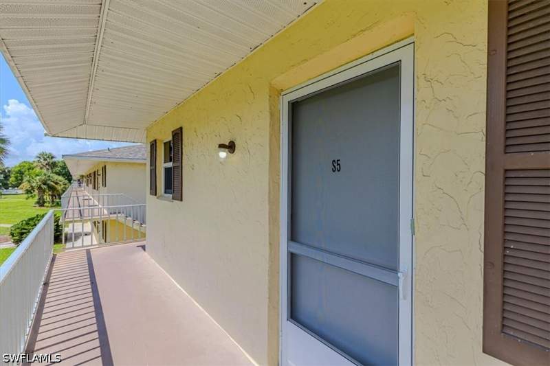 2 bedroom Condominium at 3325 Airport Rd N S5, Poinciana Condo, Naples — photo 3