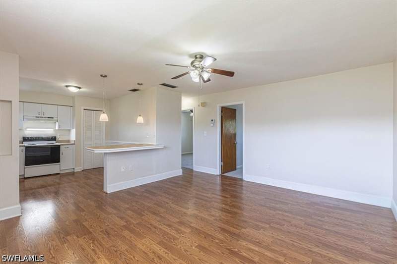 2 bedroom Condominium at 3325 Airport Rd N S5, Poinciana Condo, Naples — photo 4