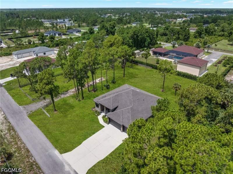 3 bedroom SingleFamilyResidence at 1109 Rush Ave, Lehigh Acres, Lehigh Acres — photo 2
