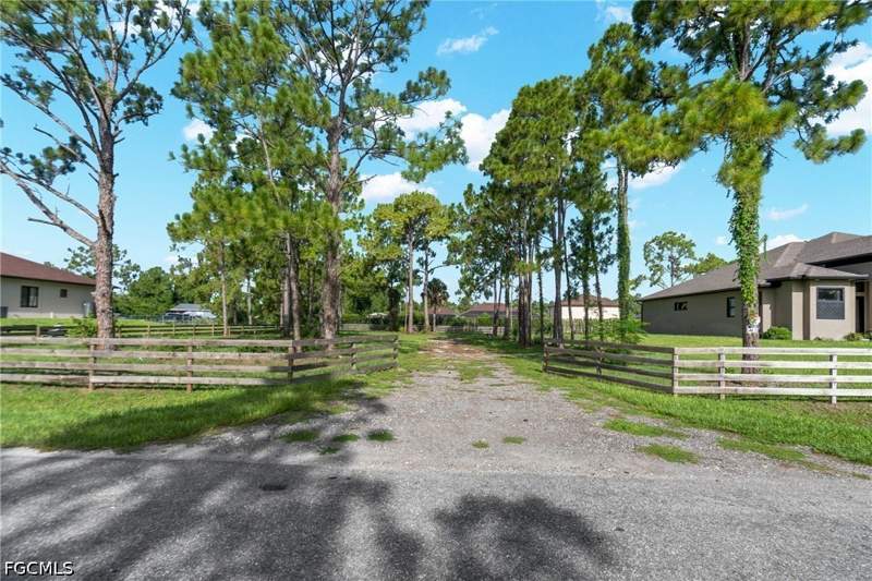 3 bedroom SingleFamilyResidence at 1109 Rush Ave, Lehigh Acres, Lehigh Acres — photo 3