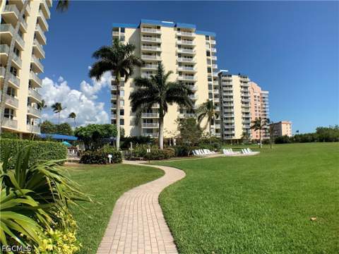 7300 Estero Blvd 106, Fort Myers Beach FL - photo 23 of 45