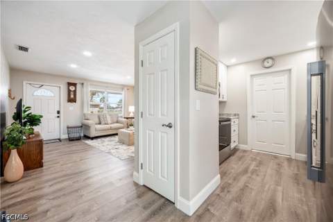 2138 Dominica Ave, Fort Myers FL - photo 14 of 33
