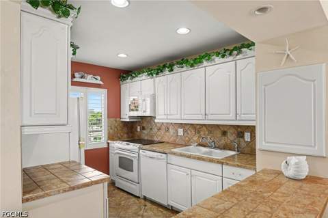 7400 Estero Blvd 329, Fort Myers Beach FL - photo 12 of 31