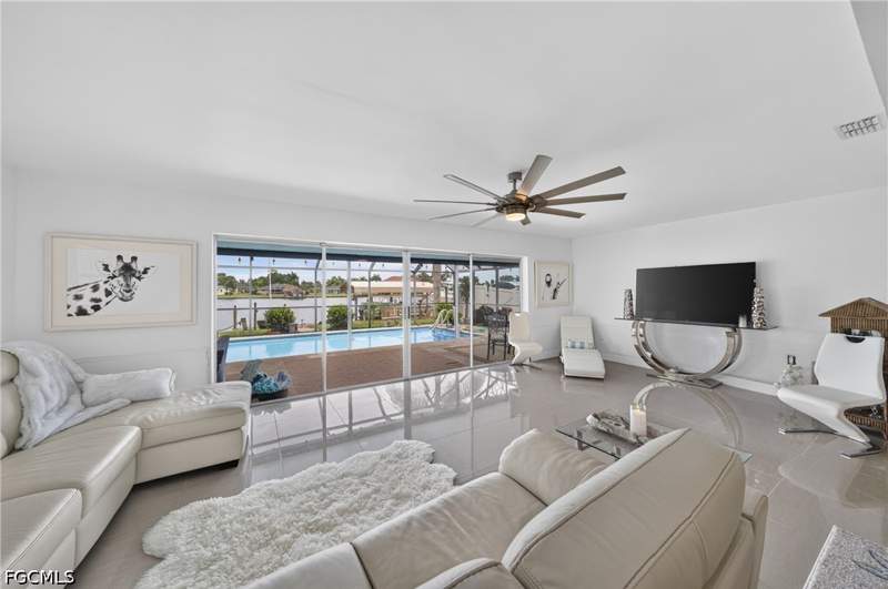 3 bedroom SingleFamilyResidence at 13402 Marquette Blvd, Fort Myers Shores, Fort Myers — photo 5