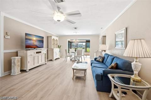 120 Fleur De Lis Ln, Naples FL - photo 6 of 35