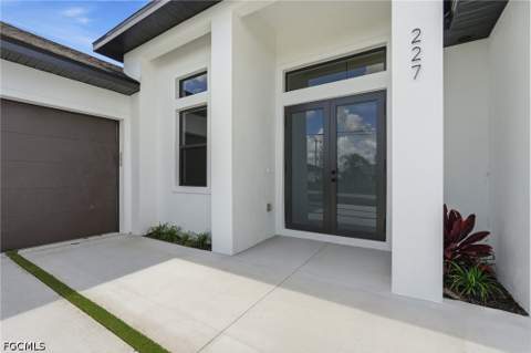227 NE 15th St, Cape Coral FL - photo 7 of 41