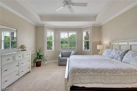 4700 Yacht Harbor Dr 612, Naples FL - photo 7 of 48