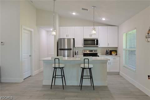 2115 Bahama Ave, Fort Myers FL - photo 7 of 32