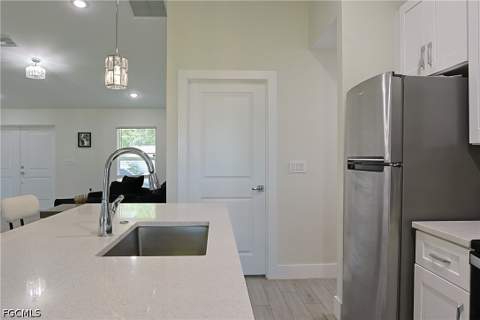 2115 Bahama Ave, Fort Myers FL - photo 9 of 32