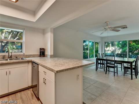 205 Georgetown Blvd 23, Naples FL - photo 17 of 42
