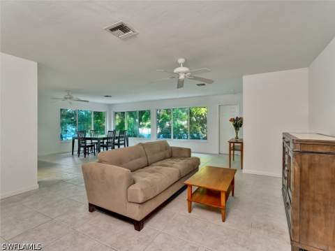 205 Georgetown Blvd 23, Naples FL - photo 6 of 42