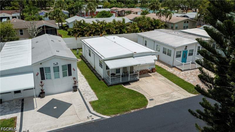 1 bedroom ManufacturedHome at 284 Blue Spring Ter, Fountain View Rv Resort, North Fort Myers — photo 3