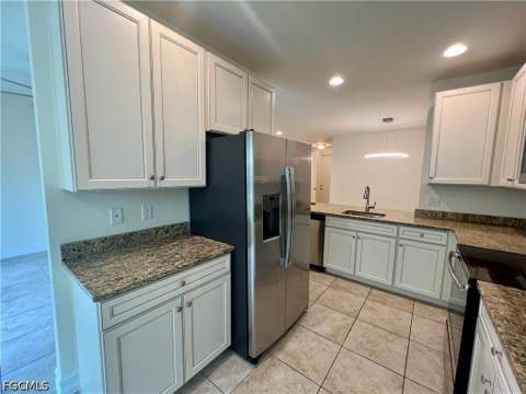 15850 Portofino Springs Blvd 106, Fort Myers FL - photo 10 of 41