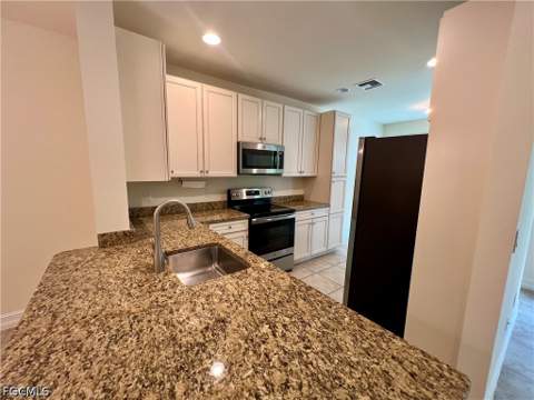 15850 Portofino Springs Blvd 106, Fort Myers FL - photo 12 of 41