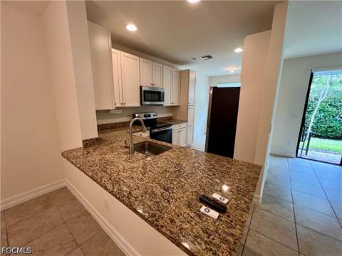 15850 Portofino Springs Blvd 106, Fort Myers FL - photo 15 of 41