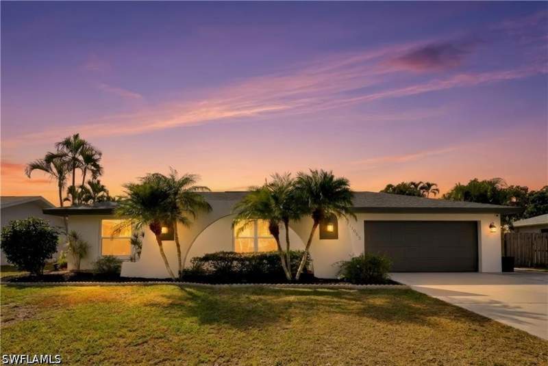 3 bedroom SingleFamilyResidence at 6055 Macbeth Ln, Island Park Woodlands, Fort Myers — photo 2