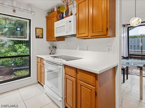 1337 Solana Rd, Naples FL - photo 10 of 24