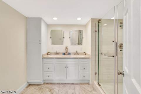340 Horse Creek Dr 207, Naples FL - photo 16 of 28