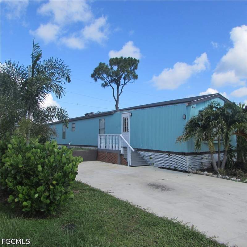 2 bedroom ManufacturedHome at 10419 Trotwood Ave, Pine Island Center, St James City — photo 3