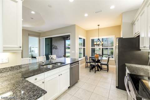 3224 Pacific Dr, Naples FL - photo 10 of 49