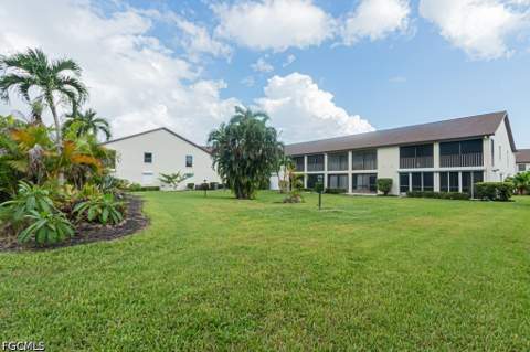 9275 Lake Park Dr 204, Fort Myers FL - photo 24 of 25