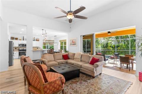 5005 Old Pond Dr, Naples FL - photo 9 of 38