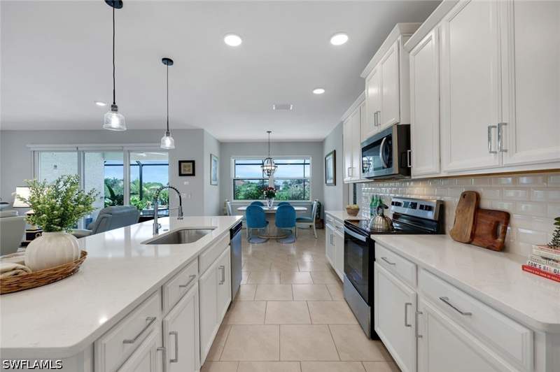 4 bedroom SingleFamilyResidence at 18725 Lake Hammock Dr, Royal Palm Golf Estates, Naples — photo 5
