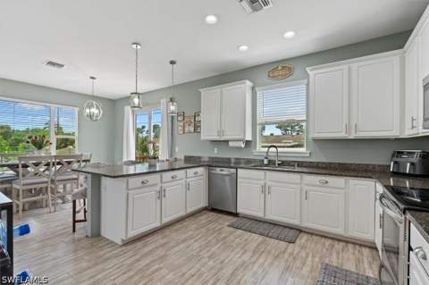 18432 Camellia Rd, Fort Myers FL - photo 6 of 29
