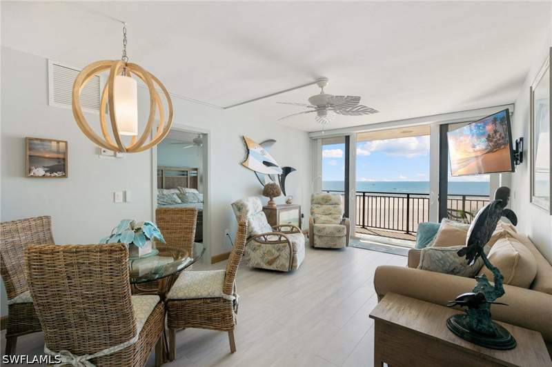 2 bedroom Condominium at 180 Seaview Ct 911, Tradewinds Apts Of Marco Island, Marco Island — photo 2