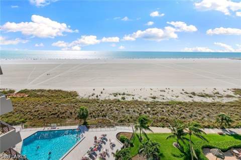 180 Seaview Ct 911, Marco Island FL - photo 24 of 37