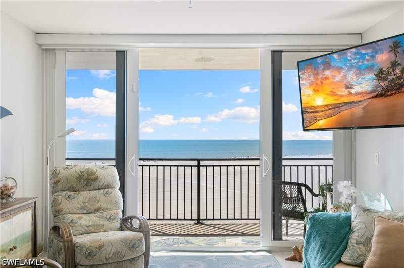 2 bedroom Condominium at 180 Seaview Ct 911, Tradewinds Apts Of Marco Island, Marco Island — photo 4