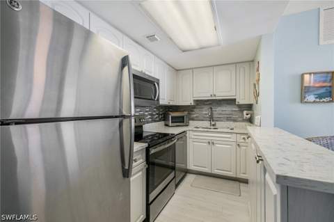 180 Seaview Ct 911, Marco Island FL - photo 8 of 37
