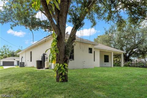 619 Sheldon Ave, Lehigh Acres FL - photo 6 of 43