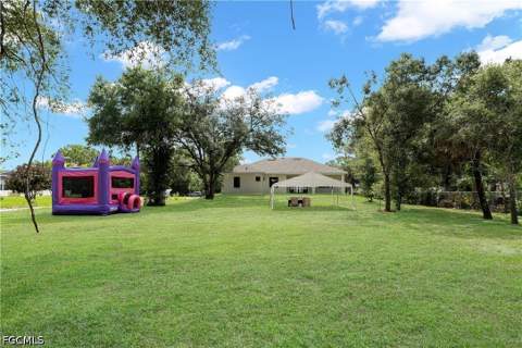 619 Sheldon Ave, Lehigh Acres FL - photo 9 of 43