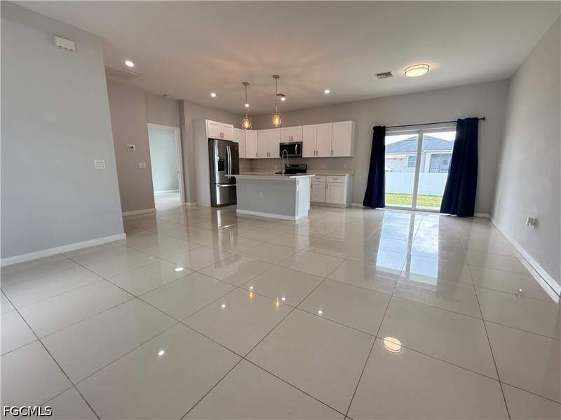 3 bedroom SingleFamilyResidence at 364 Progress Ave, Lehigh Acres, Lehigh Acres — photo 3