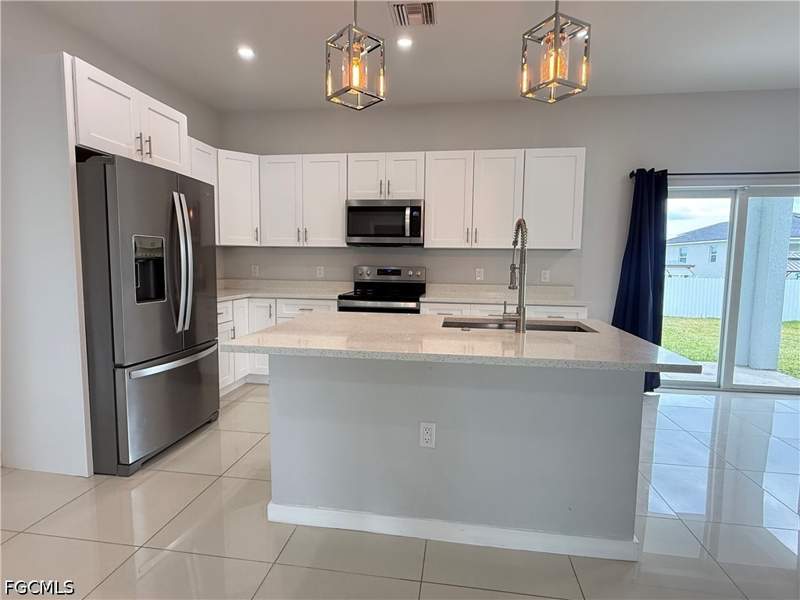 3 bedroom SingleFamilyResidence at 364 Progress Ave, Lehigh Acres, Lehigh Acres — photo 4