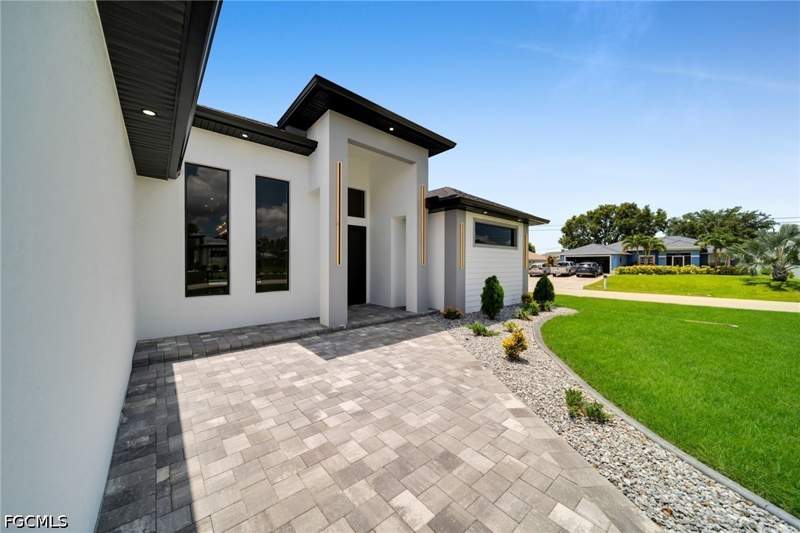 4 bedroom SingleFamilyResidence at 853 SW 15th Ave, Cape Coral, Cape Coral — photo 3