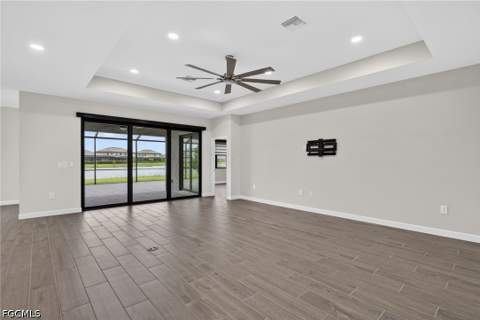 10625 Timber Creek Dr, Fort Myers FL - photo 6 of 50