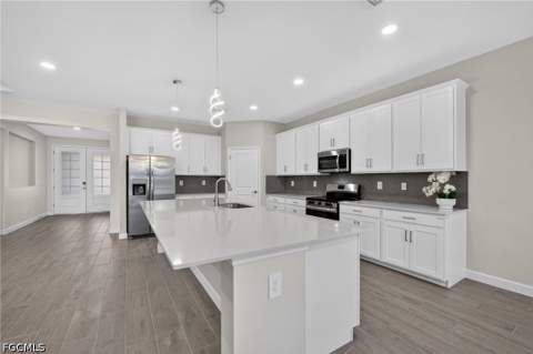 10625 Timber Creek Dr, Fort Myers FL - photo 9 of 50